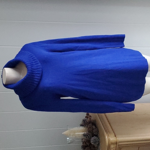 H&M Basic Women's Turtle Neck Top Sweater Blouse Royal Blue Size Medium - Picture 3 of 8